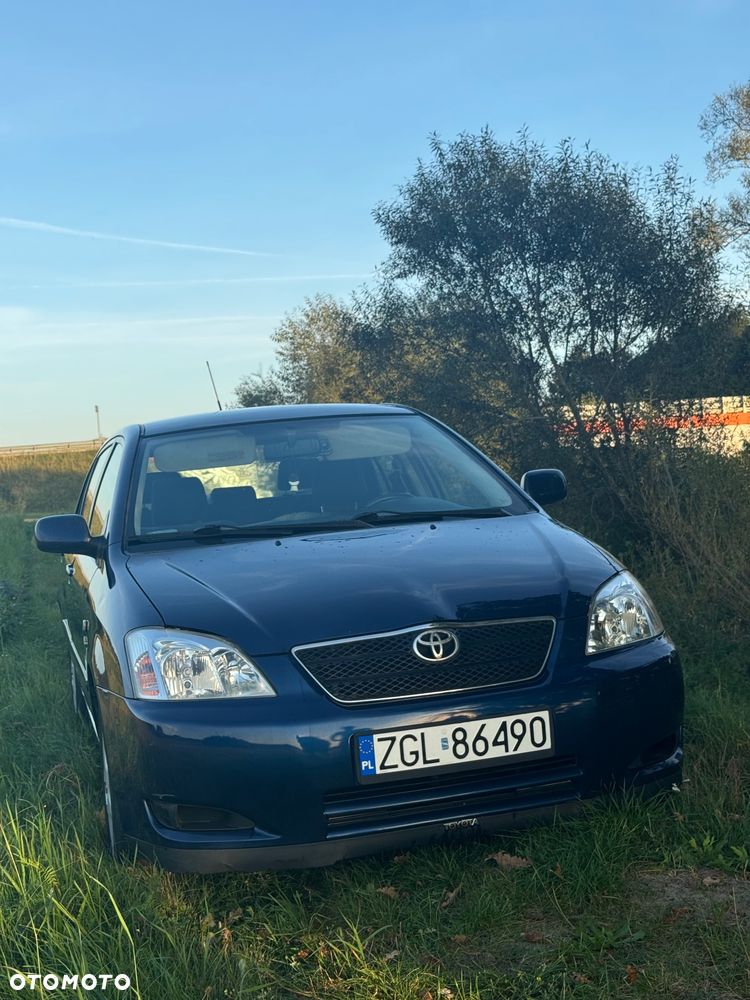 Toyota Corolla - 1