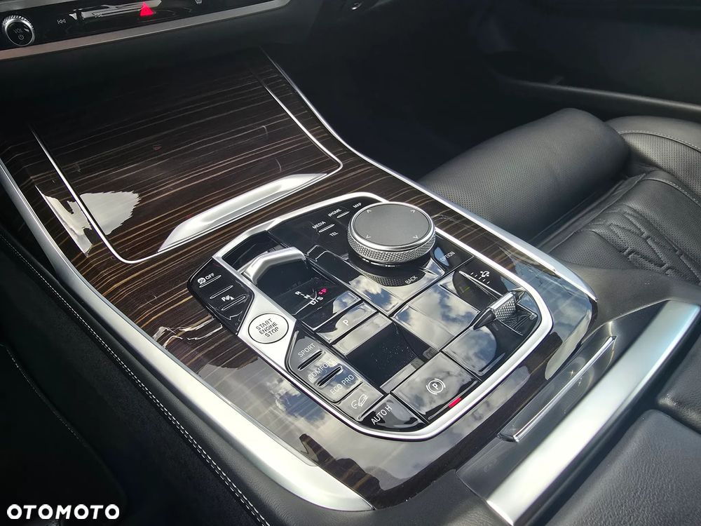 BMW X7 xDrive40d mHEV sport - 25