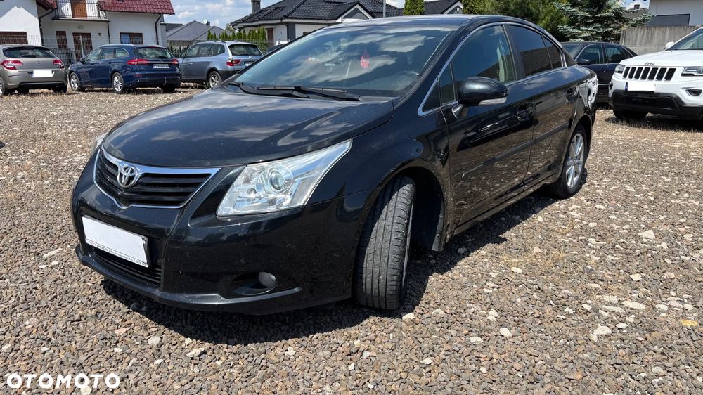 Toyota Avensis 2.0 D-4D - 11