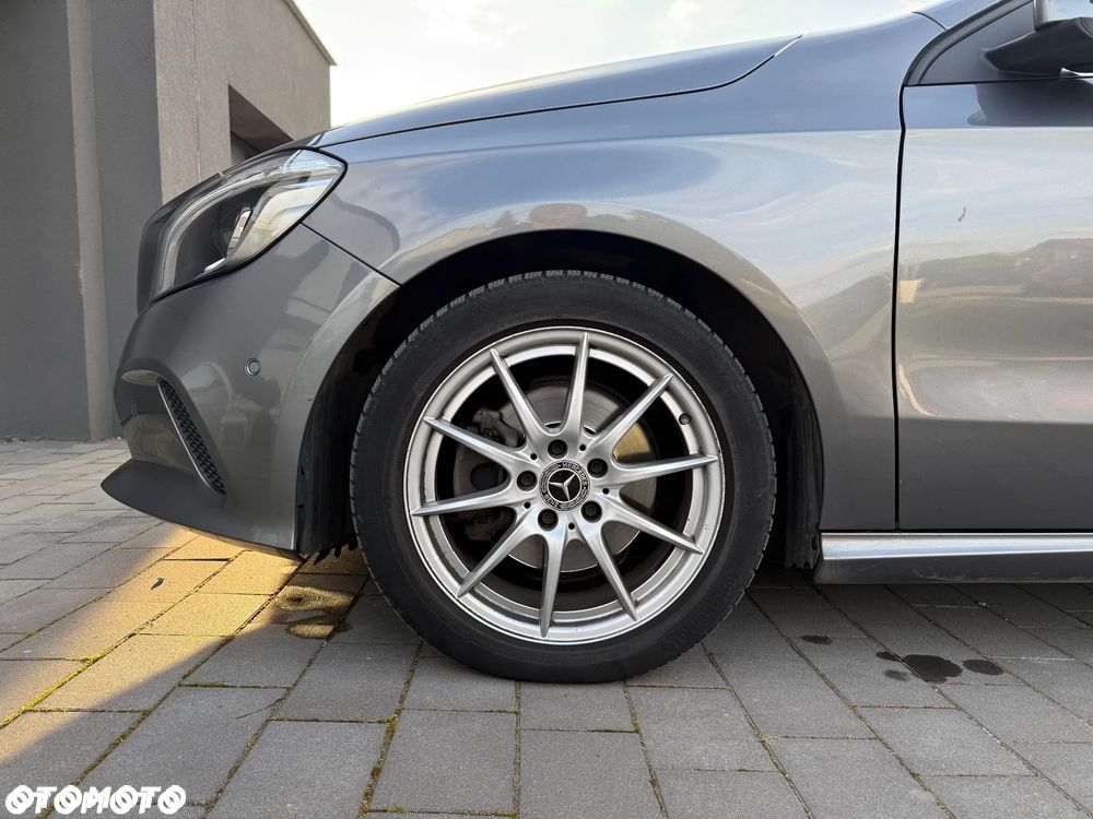 Mercedes-Benz Klasa A 180 7G-DCT - 11