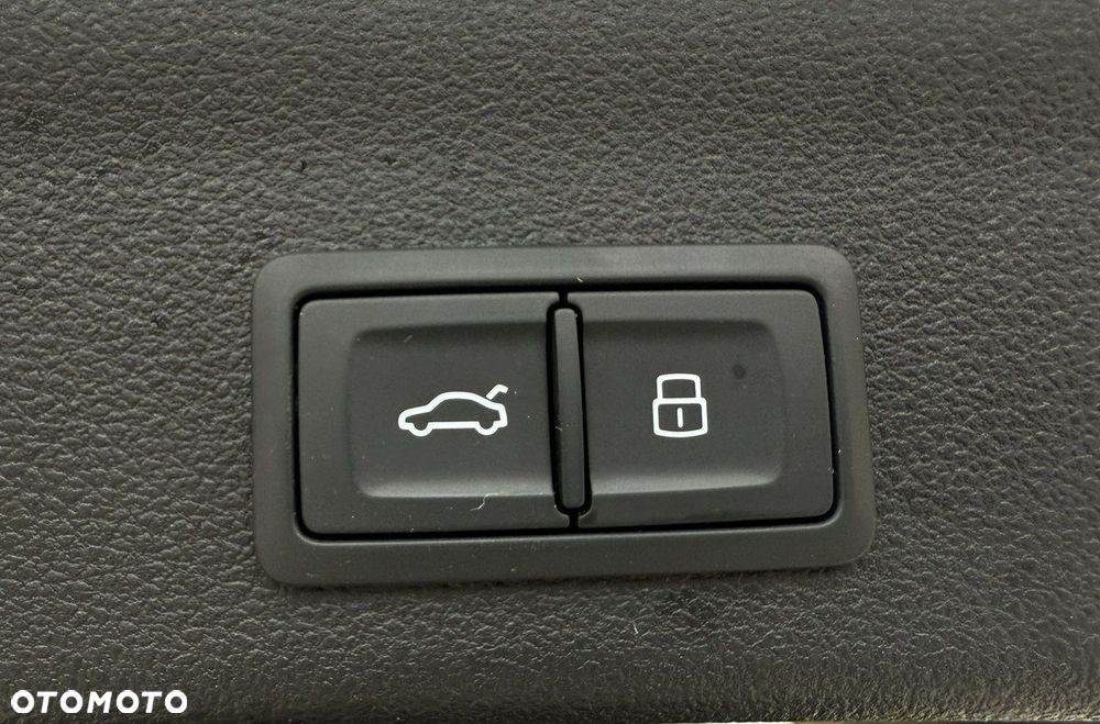 Audi A6 Avant 55 TFSI e quattro S tronic S line - 28