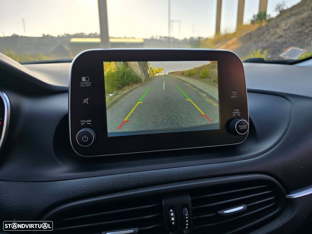 Fiat Tipo Station Wagon 1.3 M-Jet Lounge - 6