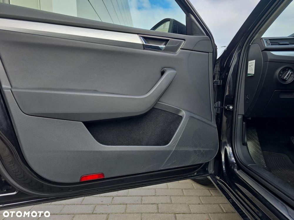 Skoda Superb 2.0 TDI Ambition DSG - 9