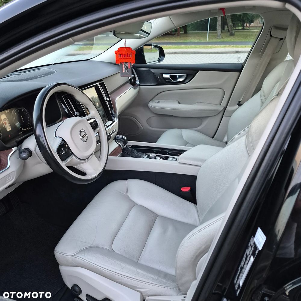 Volvo S60 T5 Momentum Pro - 18