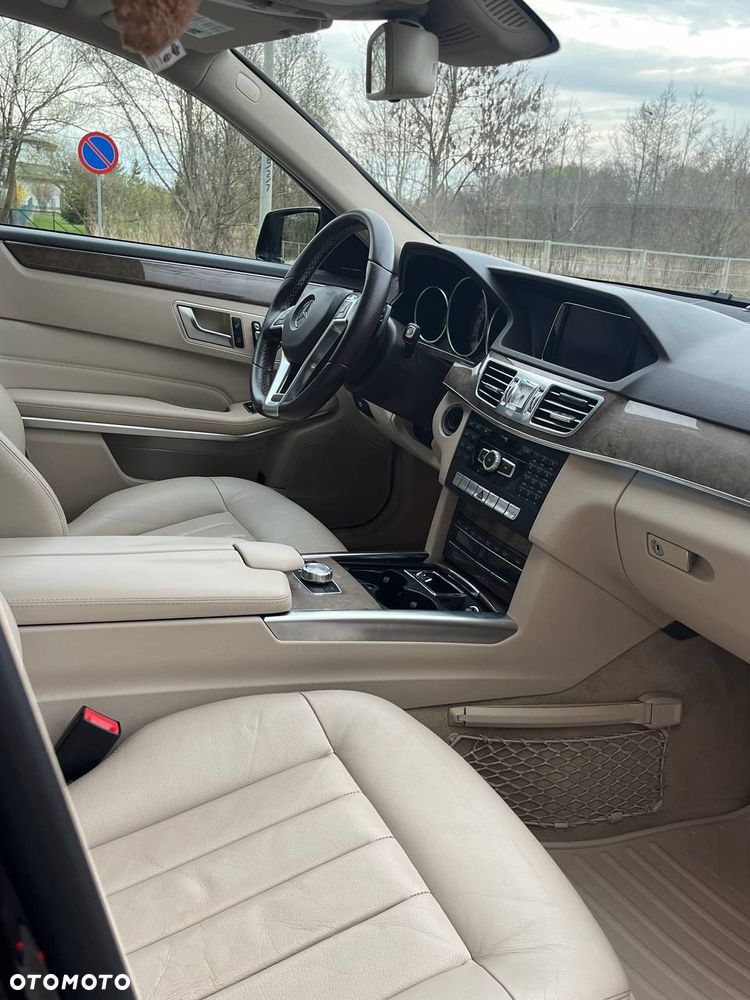 Mercedes-Benz Klasa E 350 4Matic 7G-TRONIC - 11