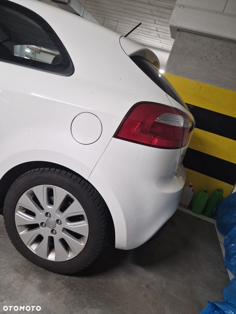 Kia Rio 1.2 M - 8