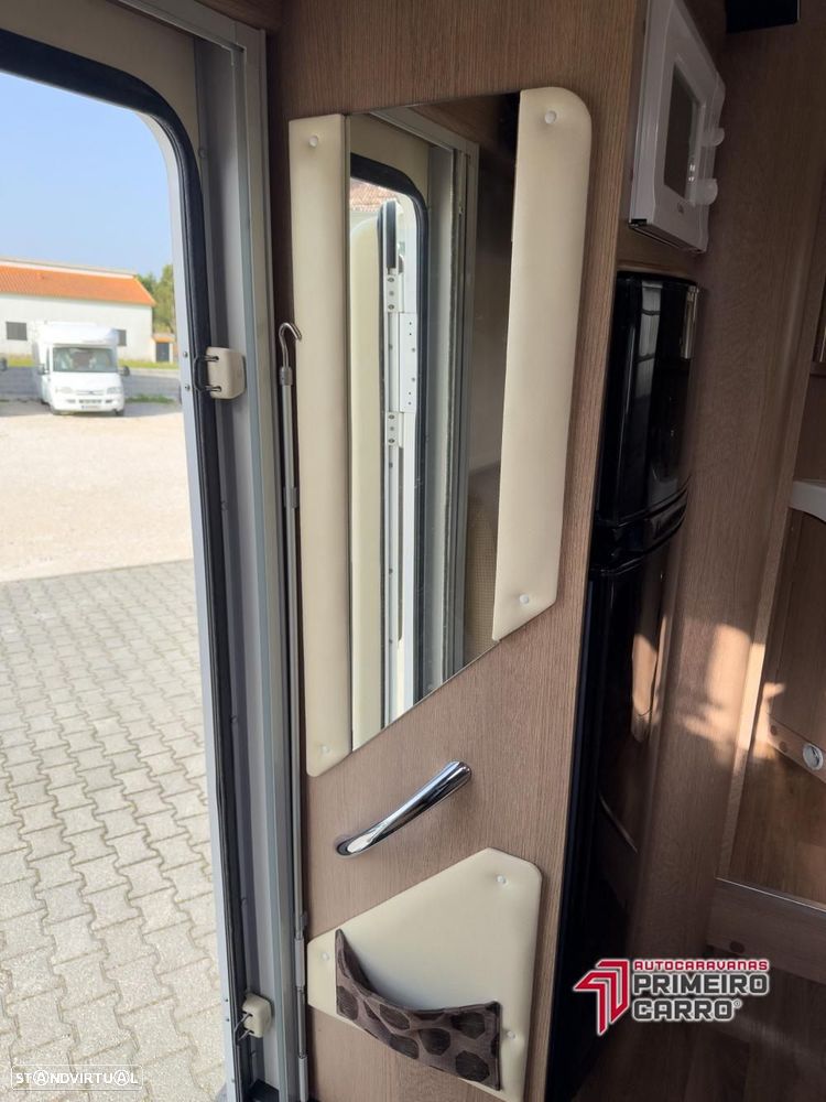 McLouis MC4 Cama central e basculante - 34