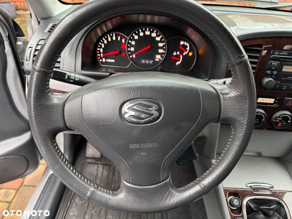 Suzuki Grand Vitara 1.6 Comfort Limited - 23