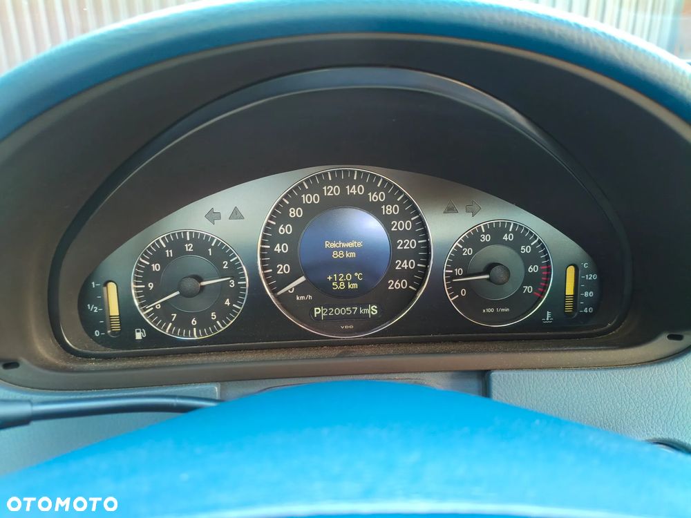 Mercedes-Benz CLK - 13