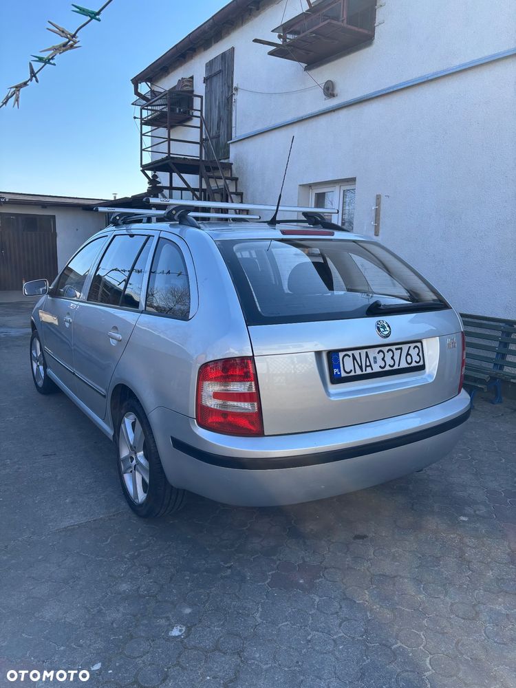 Skoda Fabia 1.4 16V Ambiente - 5