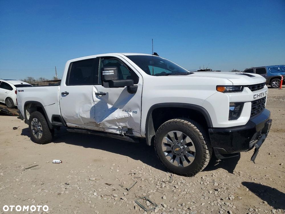 Chevrolet Silverado - 5