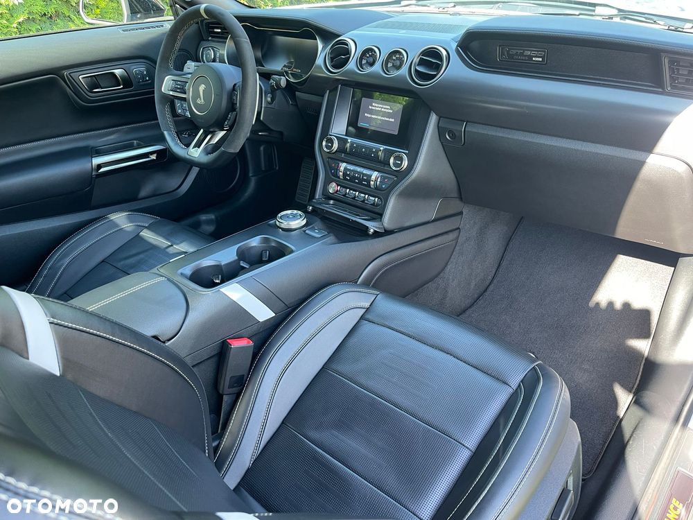 Ford Mustang - 21