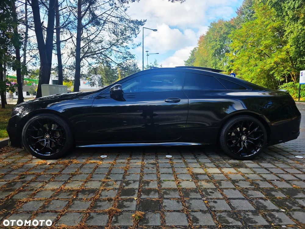 Mercedes-Benz Klasa E 300 9G-TRONIC - 8