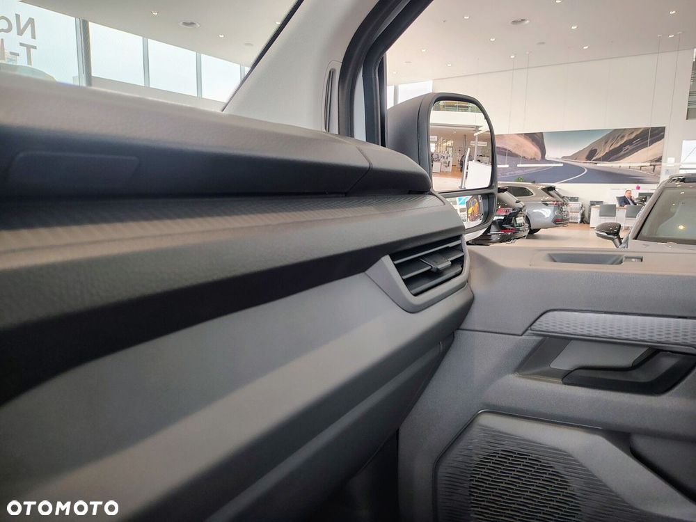 Volkswagen Transporter Transporter Kombi N1 silnik: 2,0 l TDI 150 KM / skrzynia biegów: 6-biegowa manualna rozstaw osi: 3500 mm - 15