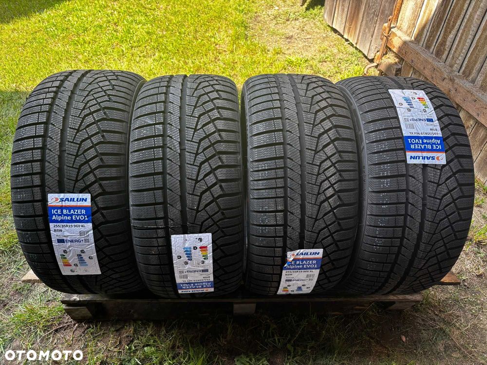 Okazja opony zimowe 255/35R19 96V SAILUN ICE BLAZER ALPINE EVO1 2025 - 1