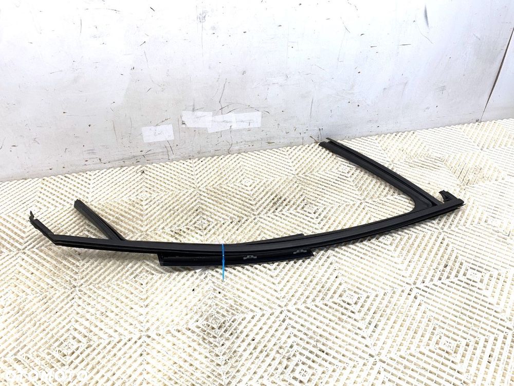 RAMKA DRZWI PRZÓD PRAWA  OPEL GRANDLAND / GRANDLAND X (A18, P1UO) 2017 - 2022 1.2 (75) 96 kW [131 - 3