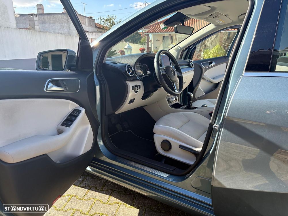 Mercedes-Benz B 200 CDI BlueEFFICIENCY - 3