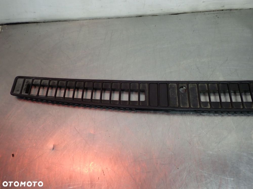 KRATKA DESKI ROZDZIELCZEJ JEEP GRAND CHEROKEE I - 2