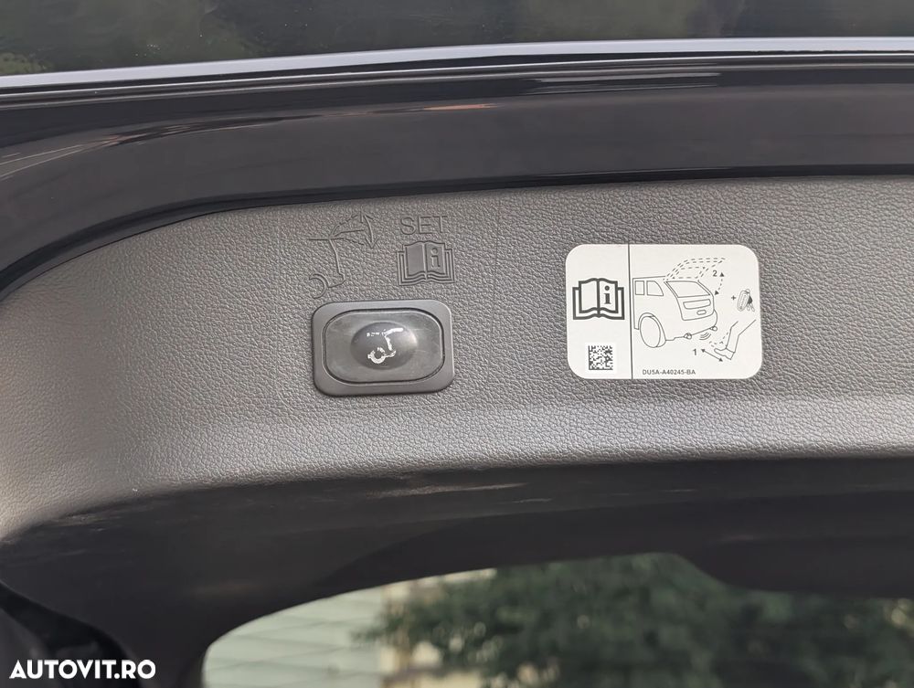 Ford Kuga 2.0 TDCi 4WD Powershift ST-Line - 7