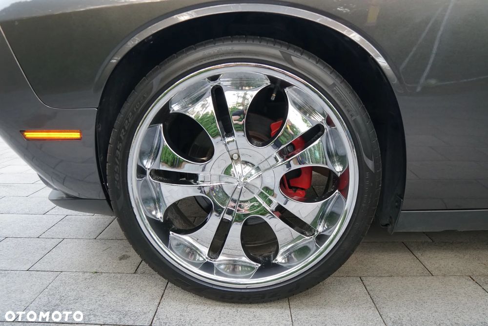 Dodge Challenger - 33