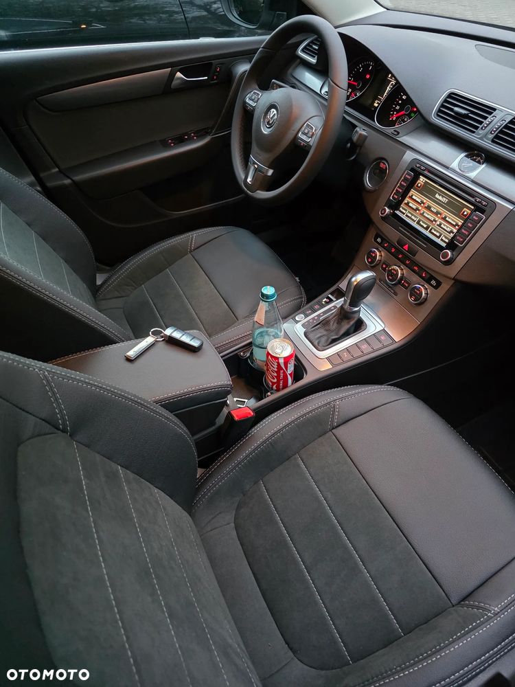 Volkswagen Passat 2.0 TDI Comfortline DSG - 10