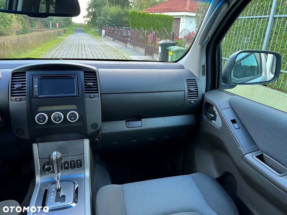 Nissan Navara 2.5 D Platinum Long - 9