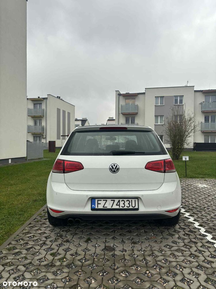 Volkswagen Golf 1.4 TSI BMT Highline DSG - 4