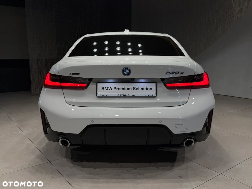 BMW Seria 3 330e xDrive M Sport sport - 6