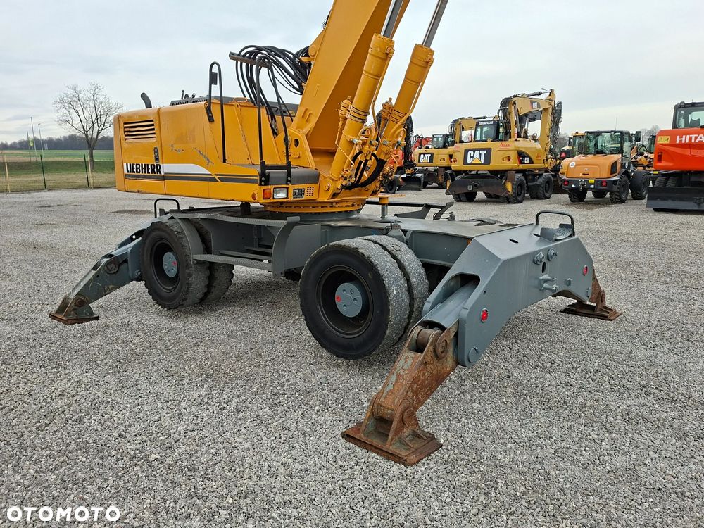 Liebherr A904 Koparka Przeładunkowa - 4