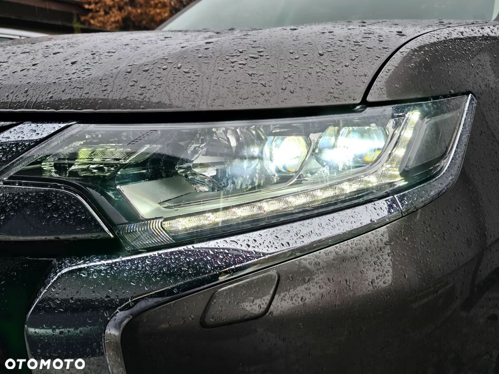 Mitsubishi Outlander 2.0 Intense + 4WD CVT - 7