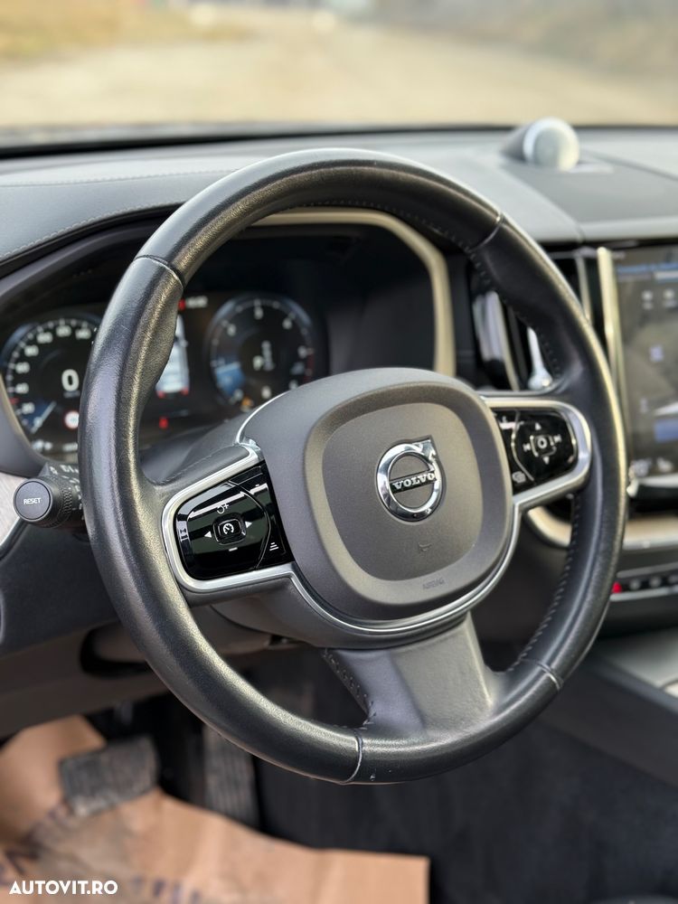 Volvo XC 60 D5 AWD Geartronic Inscription - 26