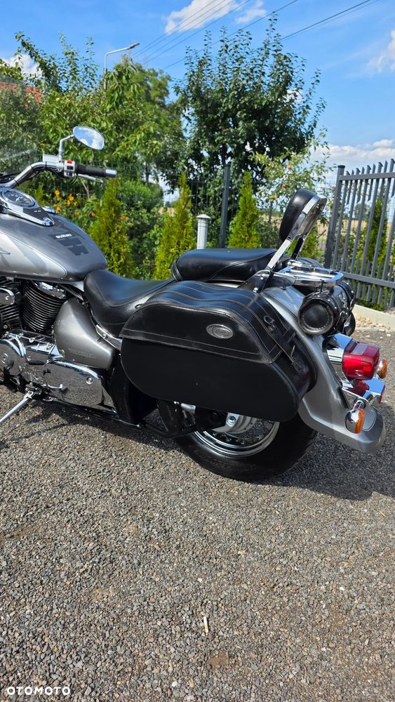 Suzuki Intruder - 24