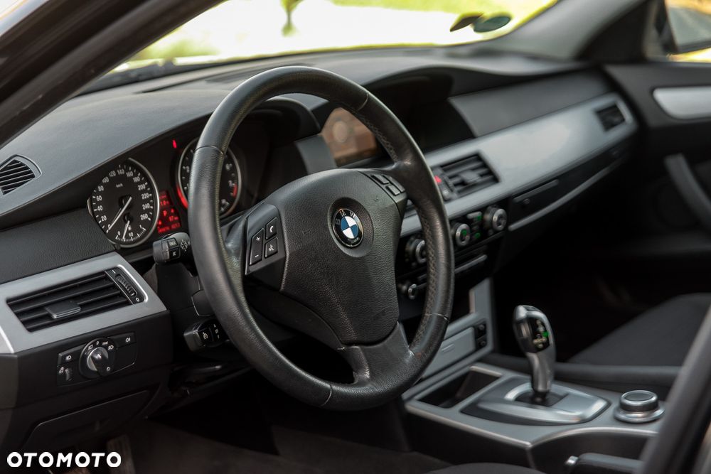 BMW Seria 5 - 30