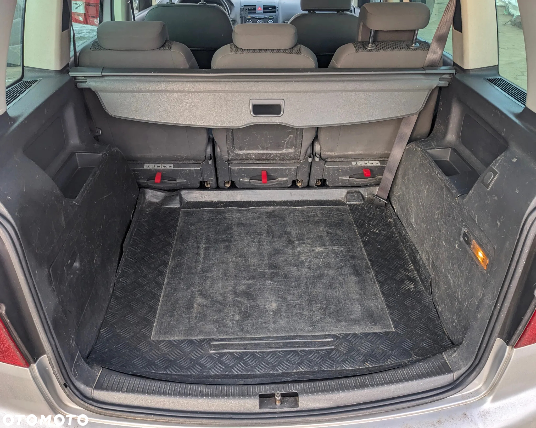 Volkswagen Touran 2.0 TDI LA7W na części - 12