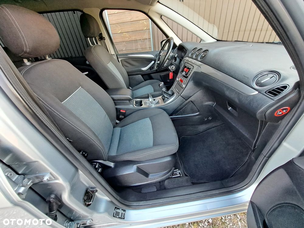 Ford Galaxy 2.0 FF Titanium - 33