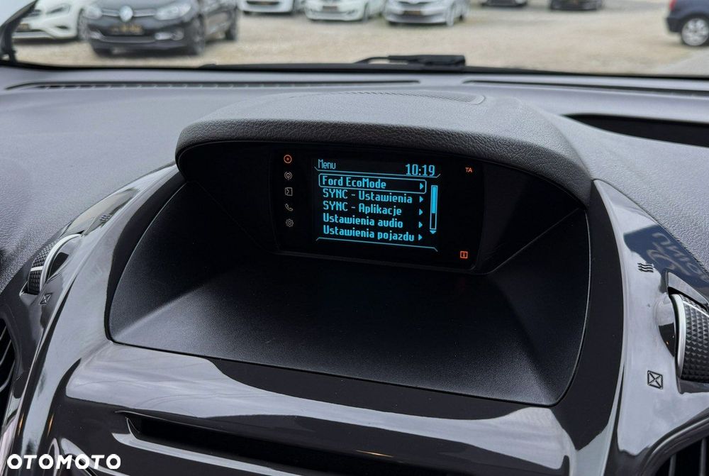 Ford Tourneo Courier 1.0 EcoBoost S&S Titanium - 27