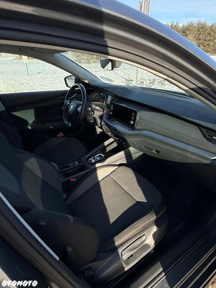 Skoda Octavia 2.0 TDI Ambition DSG - 4