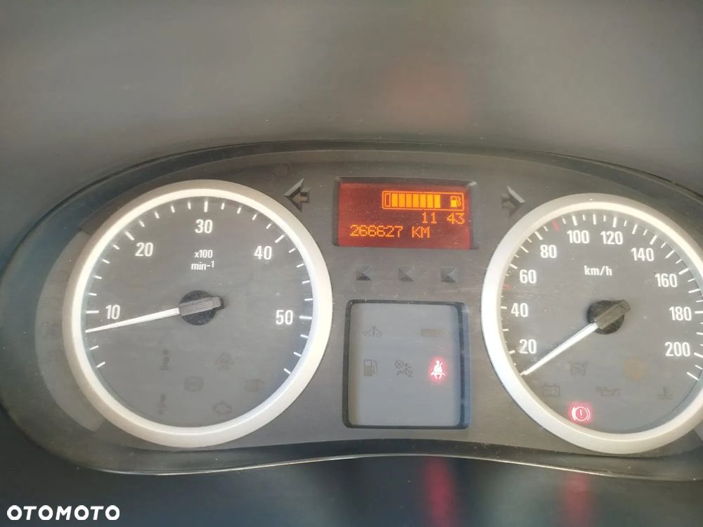 Opel Vivaro - 12