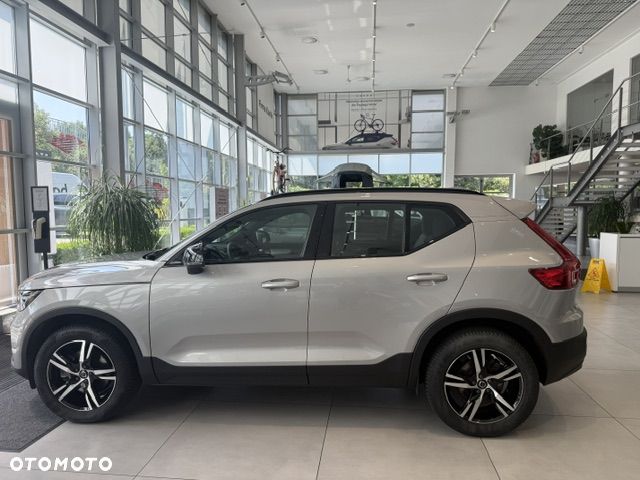 Volvo XC 40 B3 Plus Dark - 10