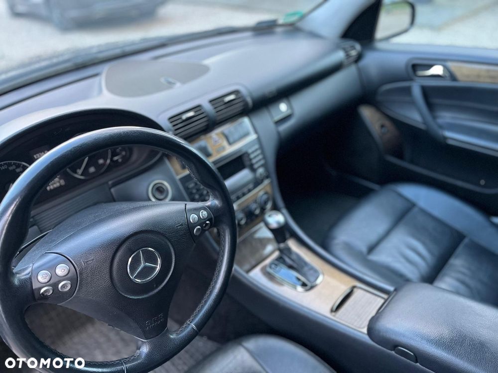 Mercedes-Benz Klasa C 180 Kompressor Automatik Avantgarde Sport Edition - 11
