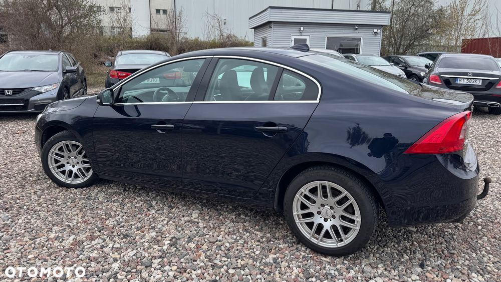 Volvo S60 D3 Geartronic Momentum - 9