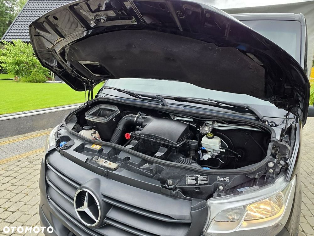 Mercedes-Benz Sprinter - 24