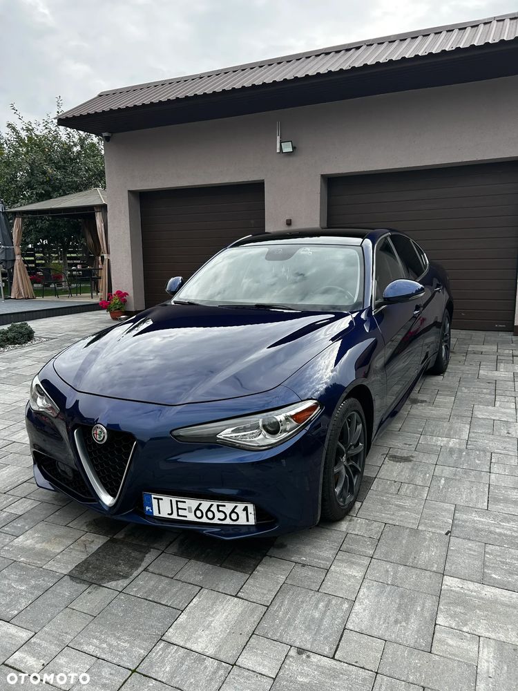Alfa Romeo Giulia 2.0 Turbo 16V AT8-Q4 Ti - 1
