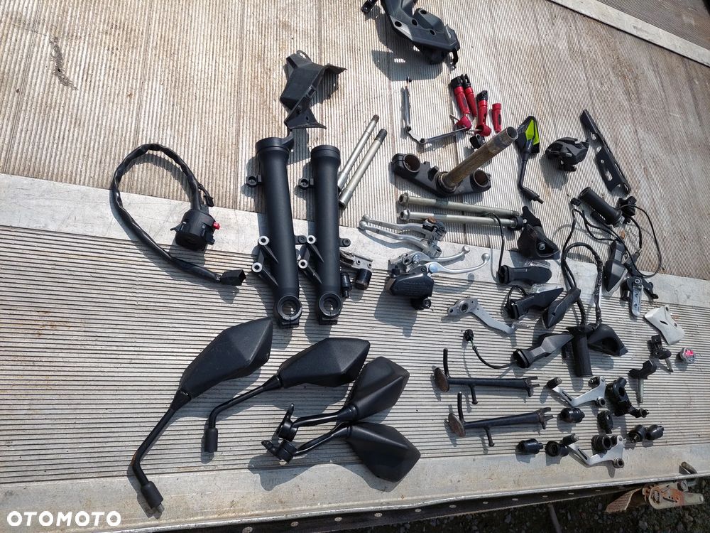 KAWASAKI Z650 NINJA OWIEWKA LUSTERKO PRZEŁĄCZNIK - 3