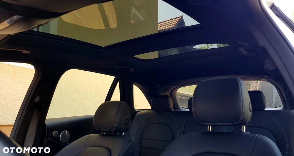 Mercedes-Benz GLC 220 d 4Matic 9G-TRONIC AMG Line - 29