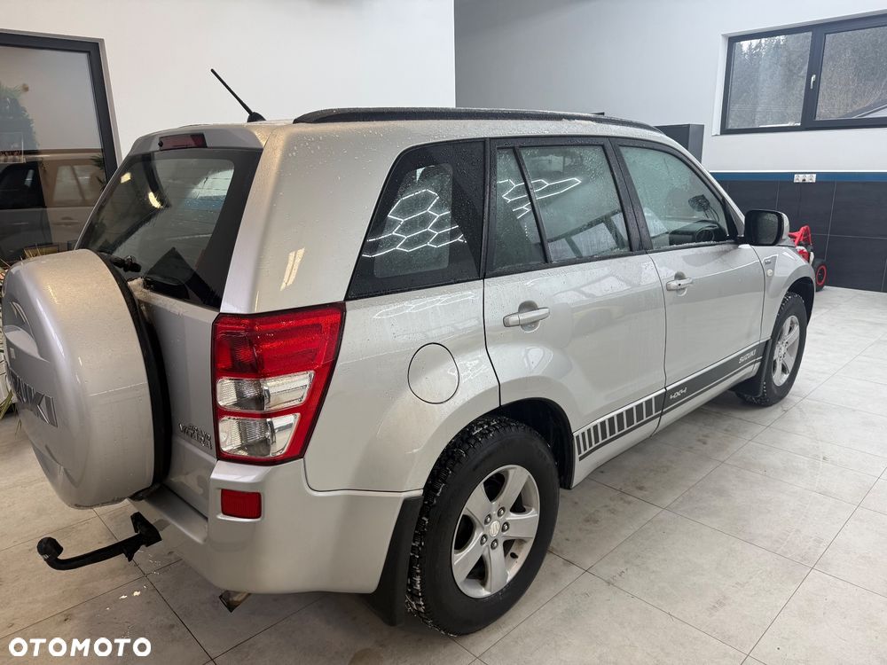 Suzuki Grand Vitara 1.9 DDiS Comfort - 4