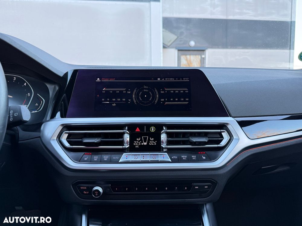 BMW Seria 3 320d Aut. Sport Line - 14