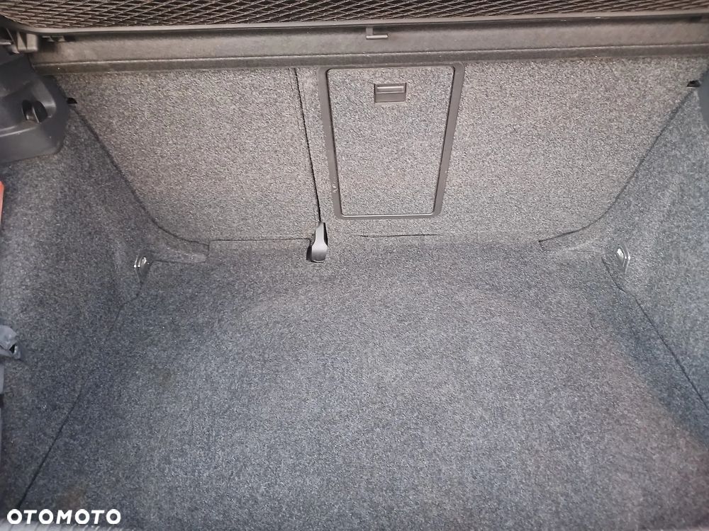 Volkswagen Golf 2.0 FSI Comfortline - 6