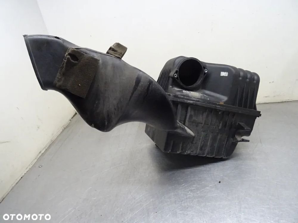 SSANGYONG RODIUS I 04-07 OBUDOWA FILTRA POWIETRZA 23110-21051 - 2