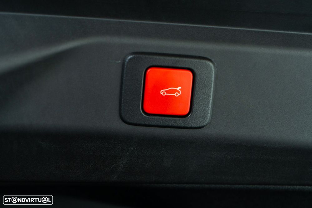 Peugeot E-3008 73 kWh GT - 21